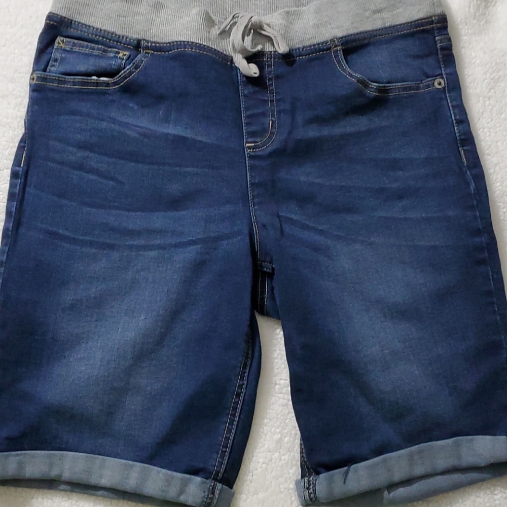 4/$20 Justice Jean shorts 16 plus